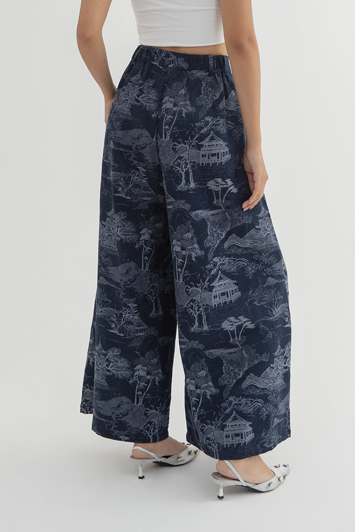 Navy Pagoda Limu