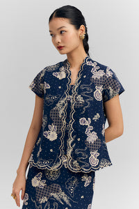 Nona Seruni Biru Laut