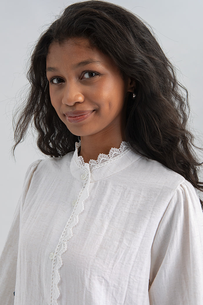 Off-white Embroidery Nadra