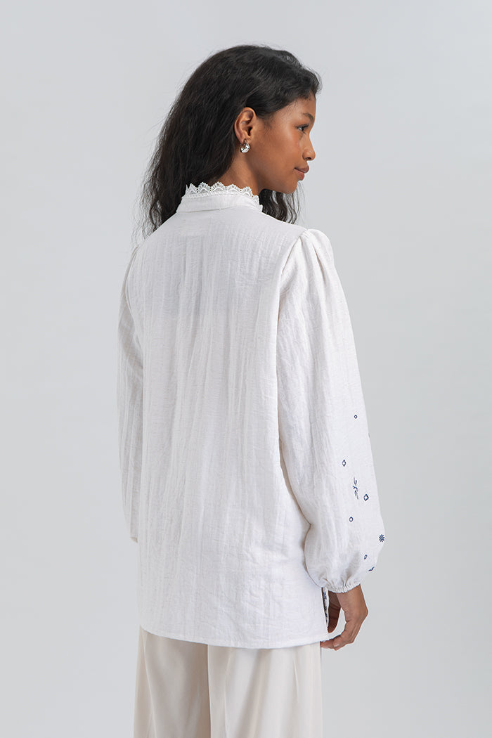 Off-white Embroidery Nadra