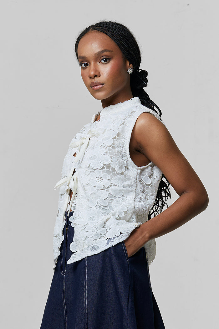 Off-white Floral Leya