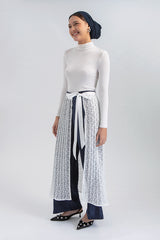 Off-white Floral Popla