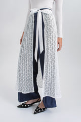 Off-white Floral Popla