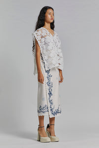 Off-white Lujain B