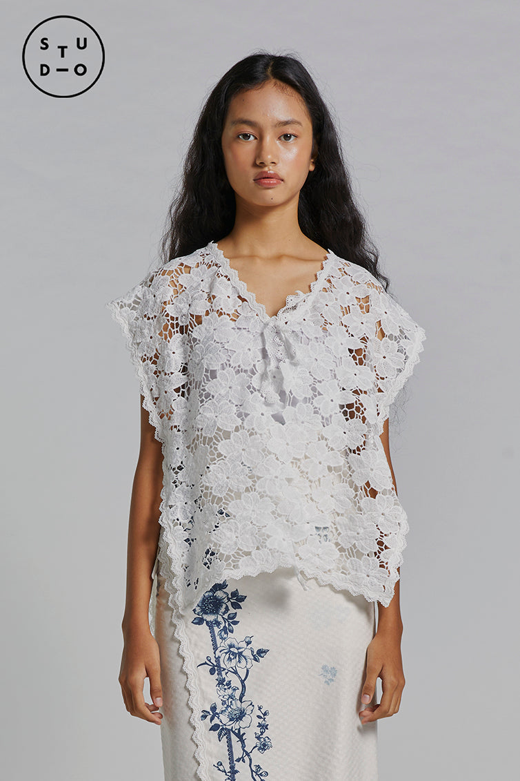 Off-white Lujain B