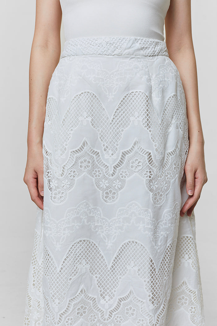 Off-white Scallop Eline B