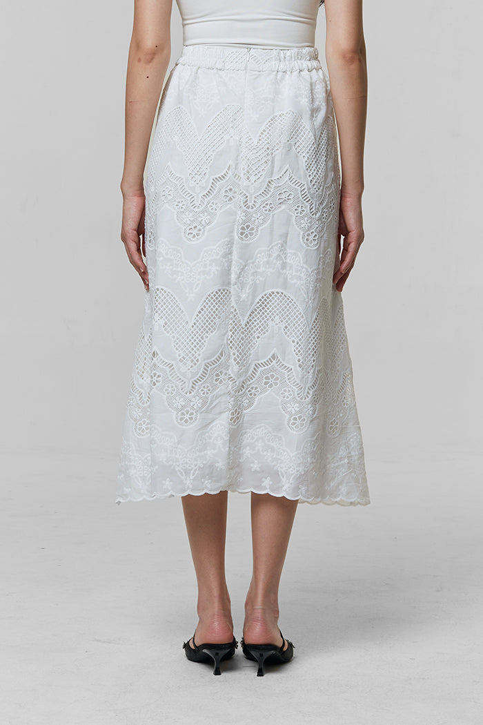 Off-white Scallop Eline B