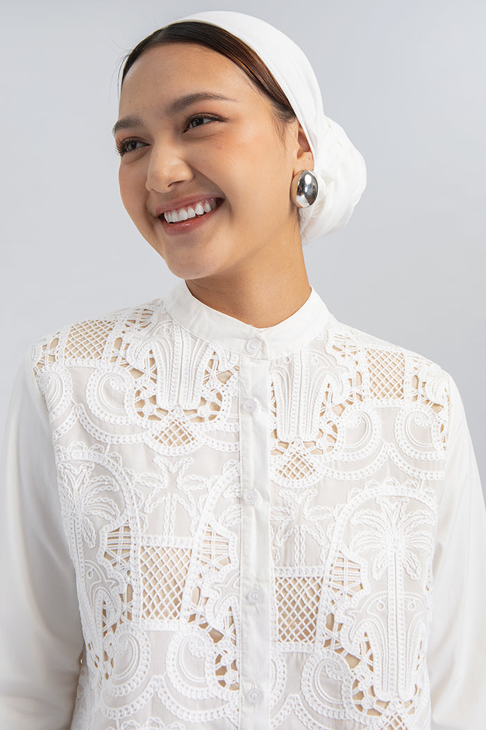 Off-white Embroidery Gol