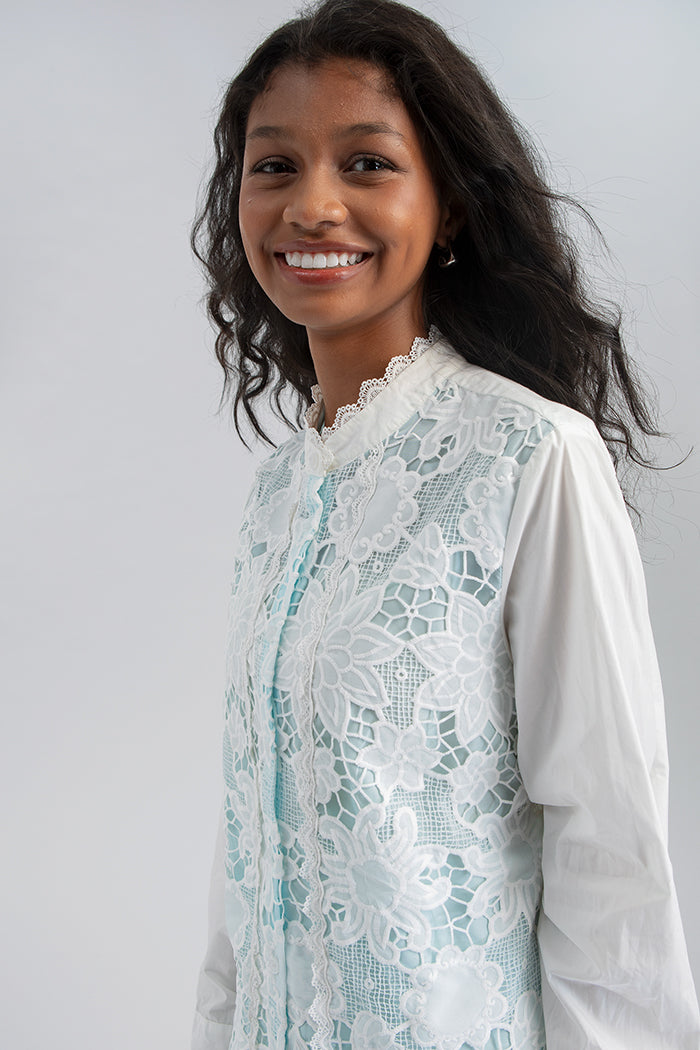 Off-white Embroidery Jana