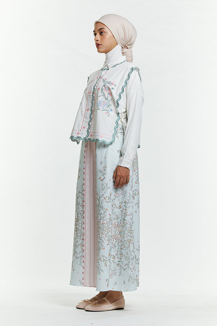 Off-white Embroidery Sabya