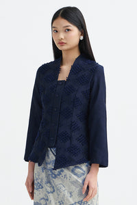 Rona Tenun Biru Laut