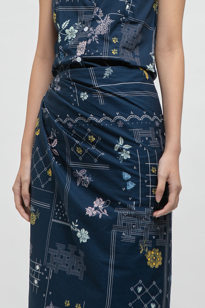 Saras Rekah Biru Laut