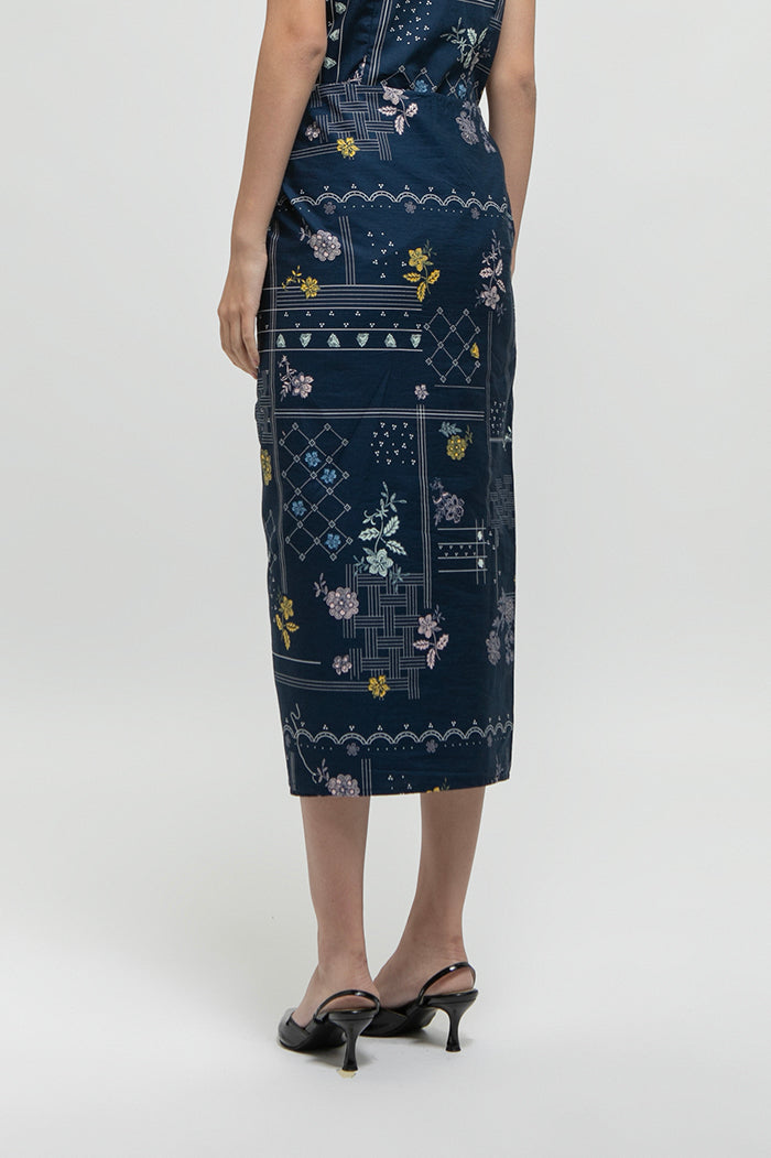 Saras Rekah Biru Laut