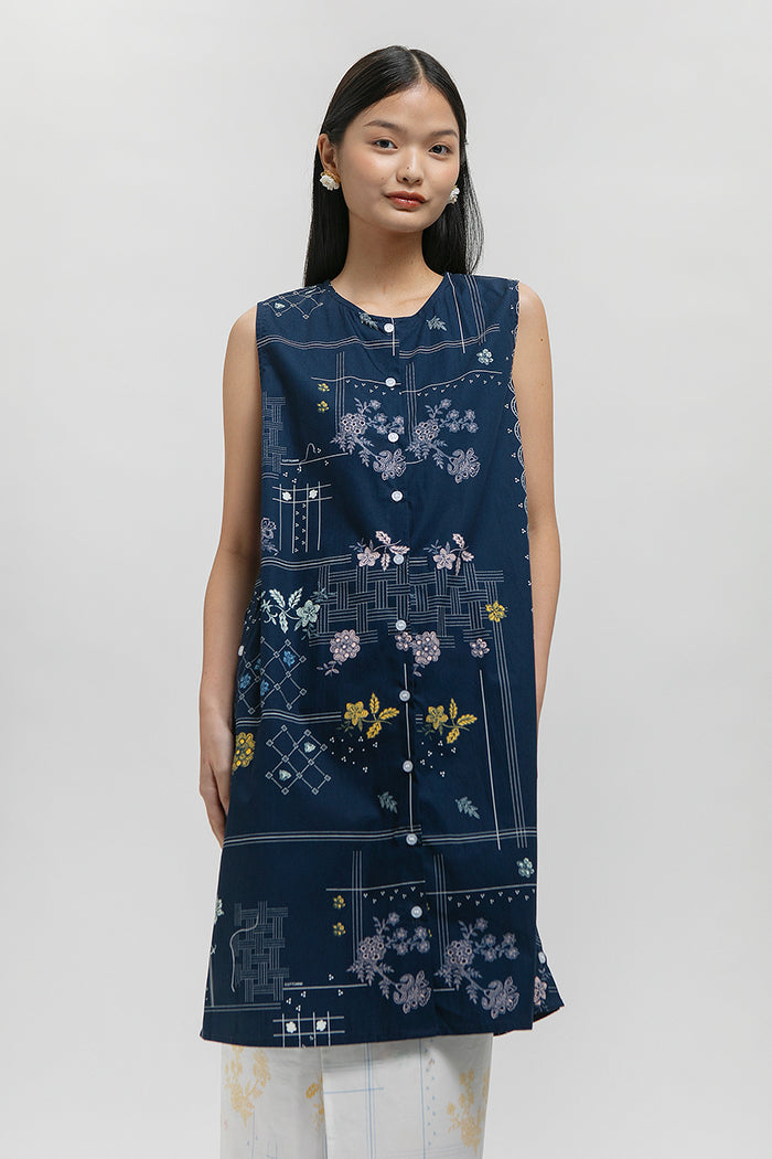 Sasmita Rekah Biru Laut