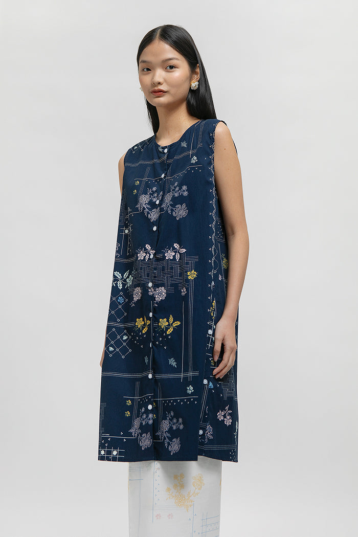 Sasmita Rekah Biru Laut