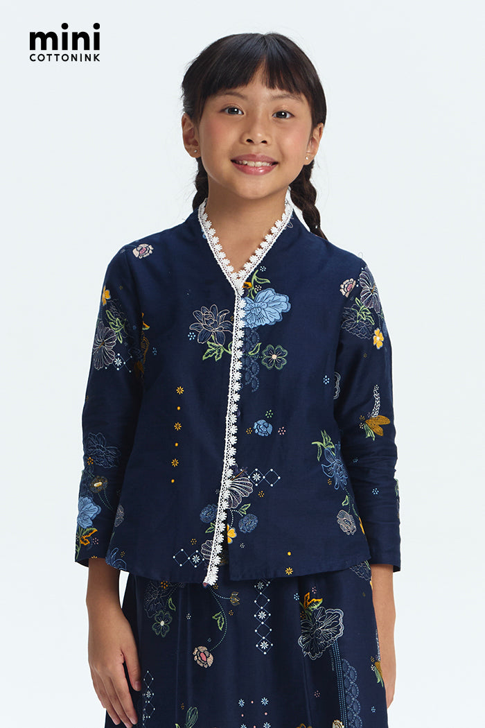 Sukma Rampai Biru Laut