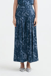 Tyas Jalin Biru Laut