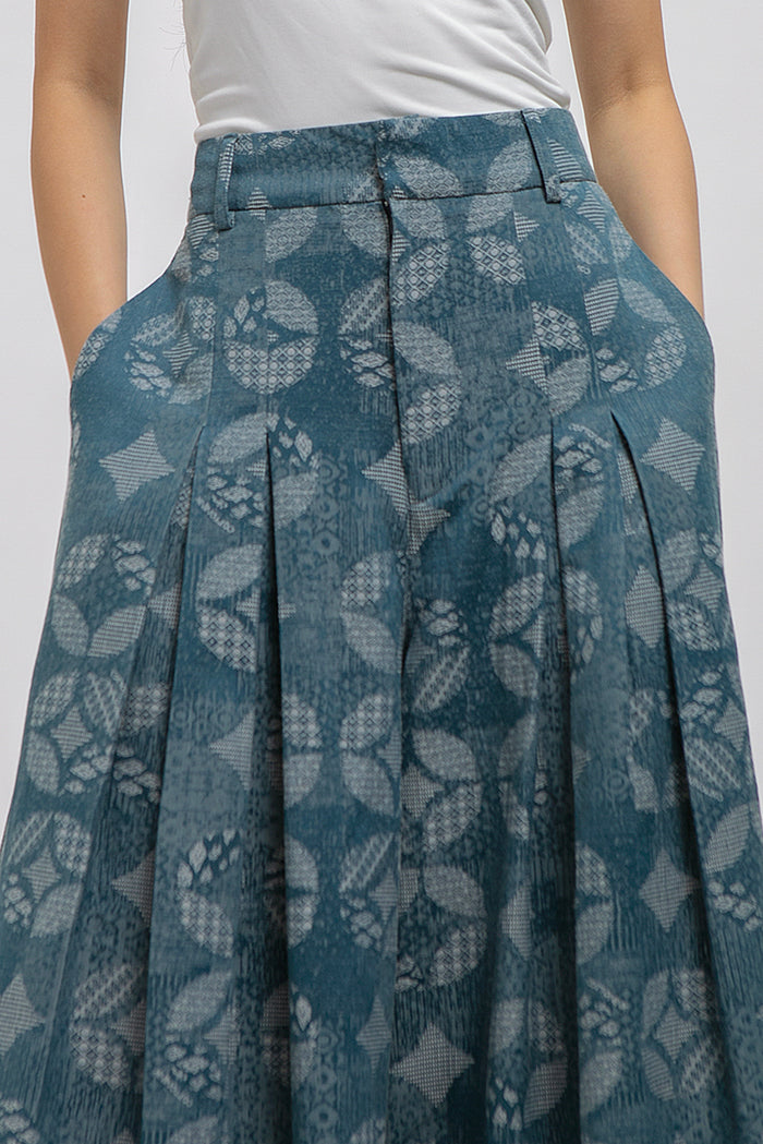 Tyas Kawung Biru Laut