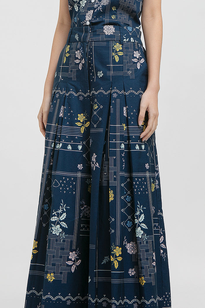 Tyas Rekah Biru Laut