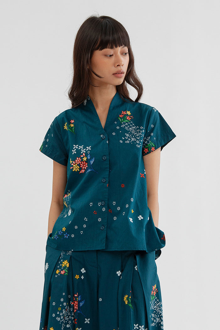 Venya Puspa Biru